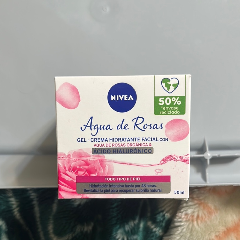 Pink Facial Gel-Cream